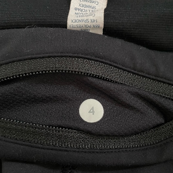 Lululemon shorts size 4 - Picture 3 of 4